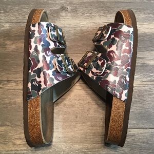 Birkenstock like slides